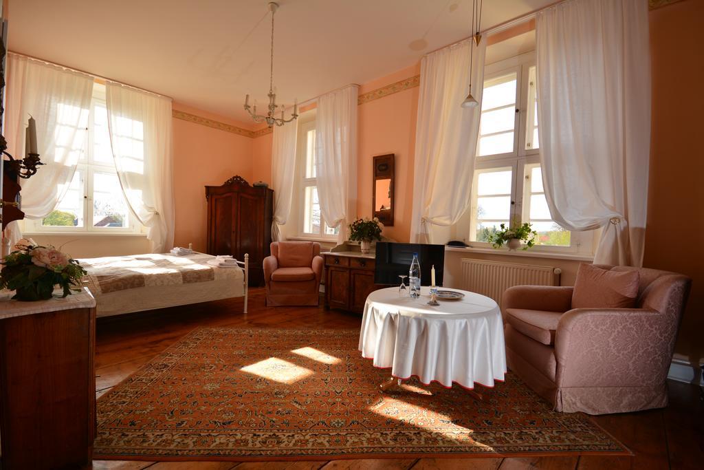 Jagdschloss Quitzin Grimmen Zewnętrze zdjęcie